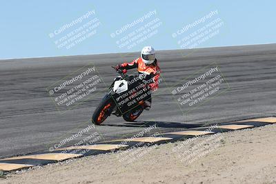 media/Oct-13-2025-Moto Forza (Mon) [[a66d839500]]/4-C Group/Session 2 (Bowl)/